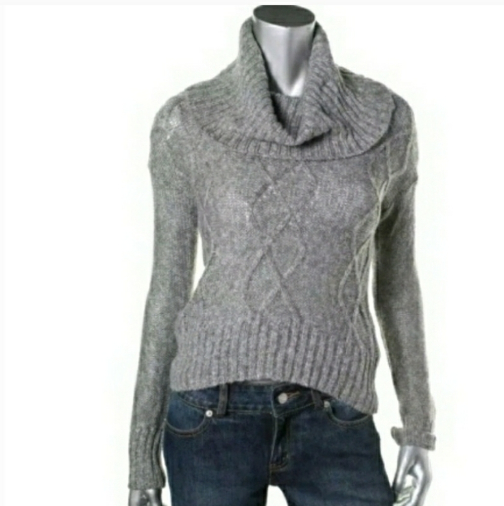 NWT OMG Pull over Cable Knit Cowl neck sweater. Short length. Cozy!!